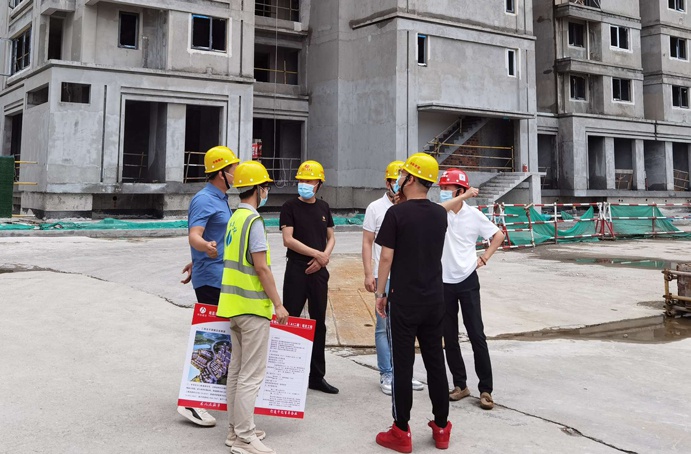 張世東先后前往公司杭州、蘇州、無錫三地房建項目檢查指導(dǎo)安全生產(chǎn)工作
