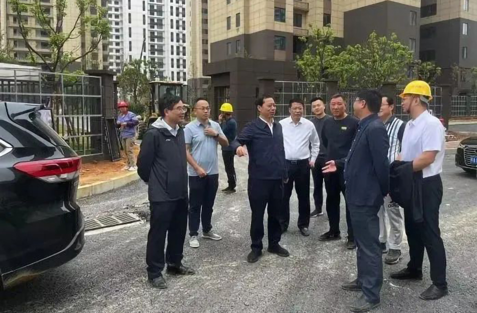 萬義輝到秦坊安置房、杭州路項(xiàng)目調(diào)研